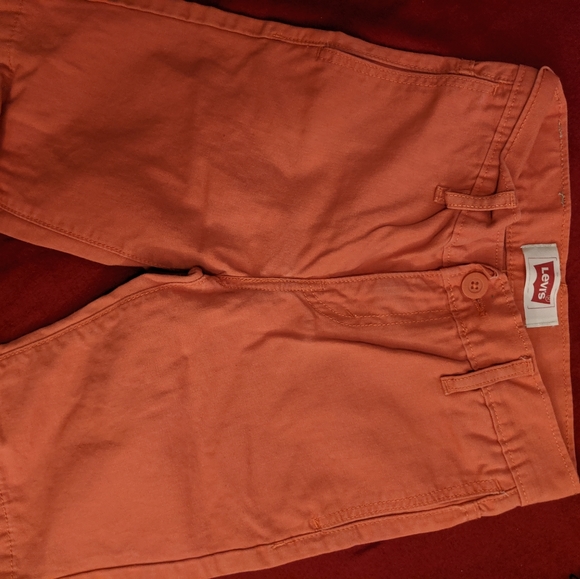 Clothes - Picture 4 of 8